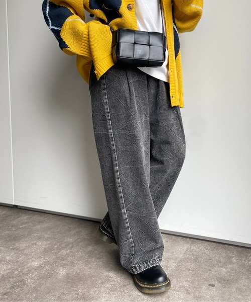 CPCM（シーピーシーエム）の「タックテーパードパンツ（デニムパンツ・レディース・ブラック/ブルー/ネイビー・FREE）」の9枚目の写真