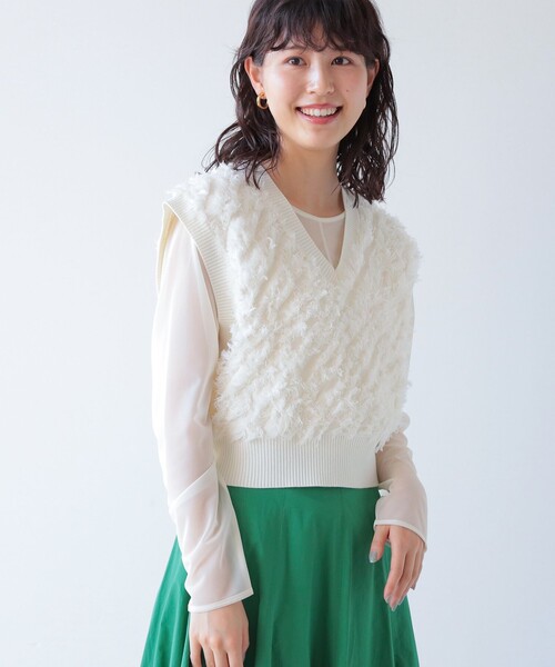 Ray BEAMS(レイビームス)の「Ray BEAMS / フリンジ Vネック ベスト(ベスト・レディース・オフホワイト/ブラック・ONE SIZE)」の7枚目の写真