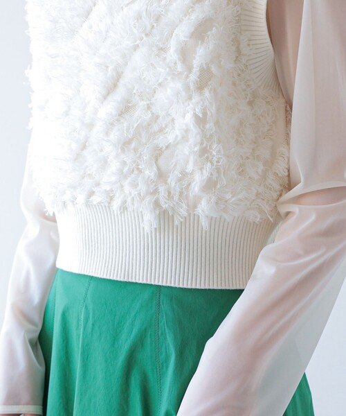 Ray BEAMS(レイビームス)の「Ray BEAMS / フリンジ Vネック ベスト(ベスト・レディース・オフホワイト/ブラック・ONE SIZE)」の18枚目の写真