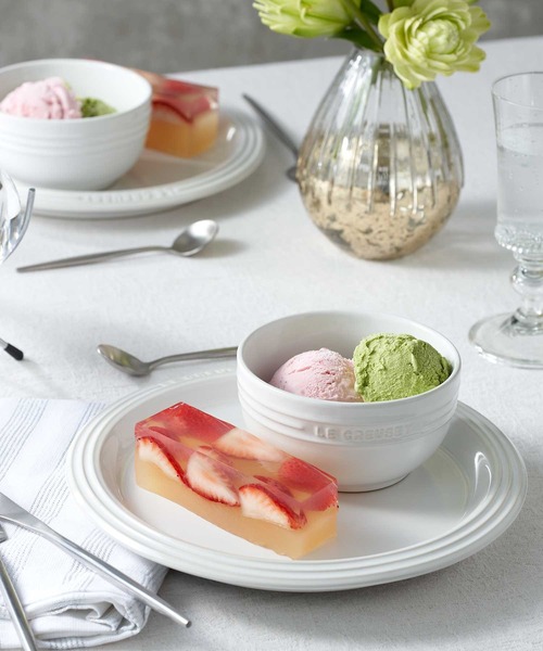 Le Creuset（ルクルーゼ）の「レジェ・プレート 23cm（食器・レディース・ピンク系その他/グリーン系その他/イエロー系その他/グレー系その他/ブルー系その他/オレンジ/ホワイト/チェリーレッド・23cm）」の10枚目の写真