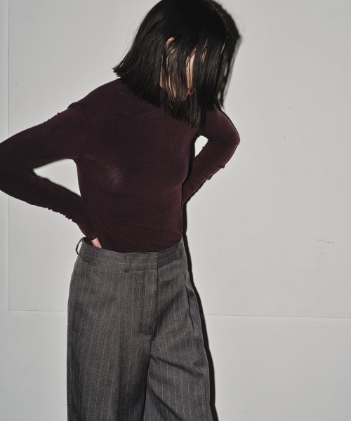 TODAYFUL（トゥデイフル）の「Soft Turtleneck Tops（Tシャツ/カットソー・レディース・ブラック/グレー/グリーン/ブルー系その他/バーガンディー/キナリ・FREE）」の21枚目の写真