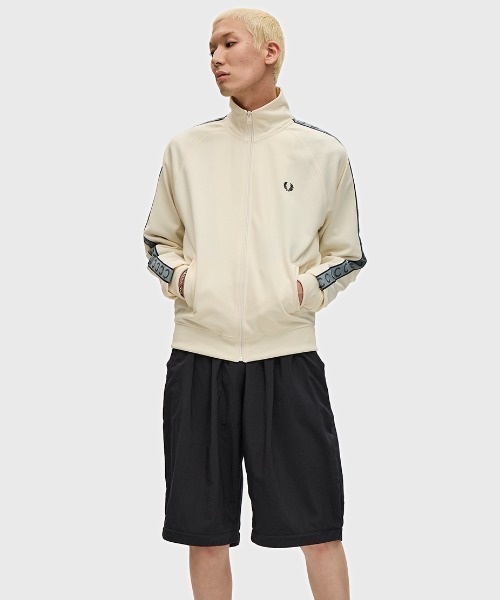 フレッドペリー　トラックジャケット　ベージュ トラックジャケットの通販 | ジャージ | FRED PERRY JAPAN