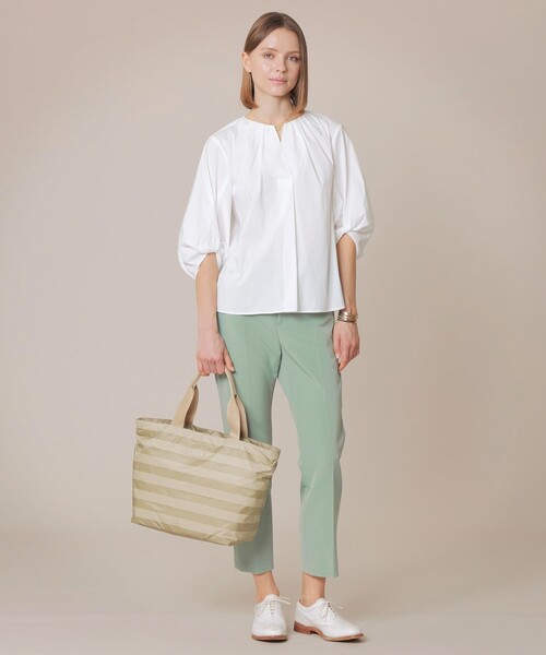 MACKINTOSH LONDON(マッキントッシュ ロンドン)の「コットンナイロンストレッチパフスリーブブラウス(シャツ/ブラウス・レディース・オフホワイト/ネイビー/ブルー系その他4/ベージュ系その他/ピンク系その他2・38)」の6枚目の写真