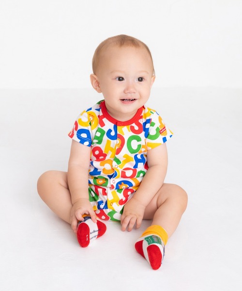 HOT BISCUITS(ホットビスケッツ)の「総柄 ショートオール(ロンパース・キッズ・マルチ/ホワイト・80cm/70cm)」の1枚目の写真