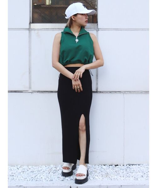 EVRIS（エヴリス）の「ディープスリットリブロングスカート【セットアップ着用可能】（スカート・レディース・ブラック/ネイビー/オレンジ・FREE）」の8枚目の写真