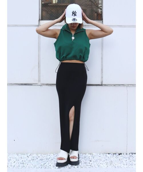 EVRIS（エヴリス）の「ディープスリットリブロングスカート【セットアップ着用可能】（スカート・レディース・ブラック/ネイビー/オレンジ・FREE）」の9枚目の写真