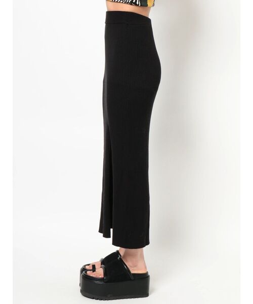 EVRIS（エヴリス）の「ディープスリットリブロングスカート【セットアップ着用可能】（スカート・レディース・ブラック/ネイビー/オレンジ・FREE）」の21枚目の写真