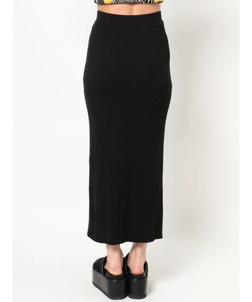 EVRIS（エヴリス）の「ディープスリットリブロングスカート【セットアップ着用可能】（スカート・レディース・ブラック/ネイビー/オレンジ・FREE）」の22枚目の写真