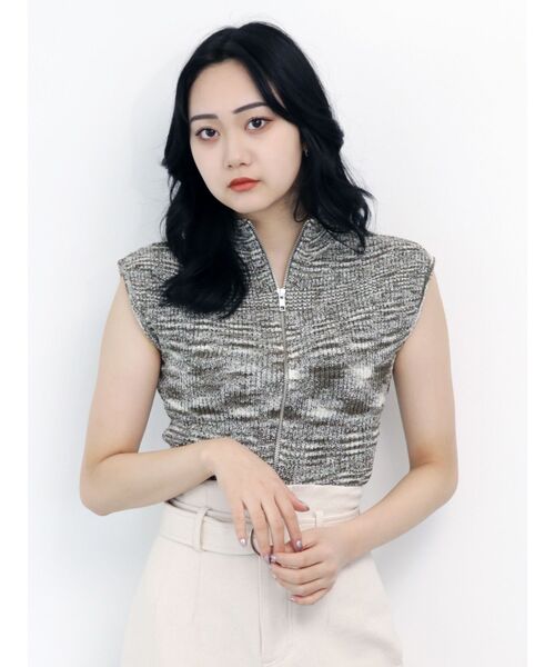 MURUA(ムルーア)の「フロントZIPニットタンク(ニット/セーター・レディース・ホワイト/ブラック/オレンジ/ブルー/その他1・FREE)」の18枚目の写真