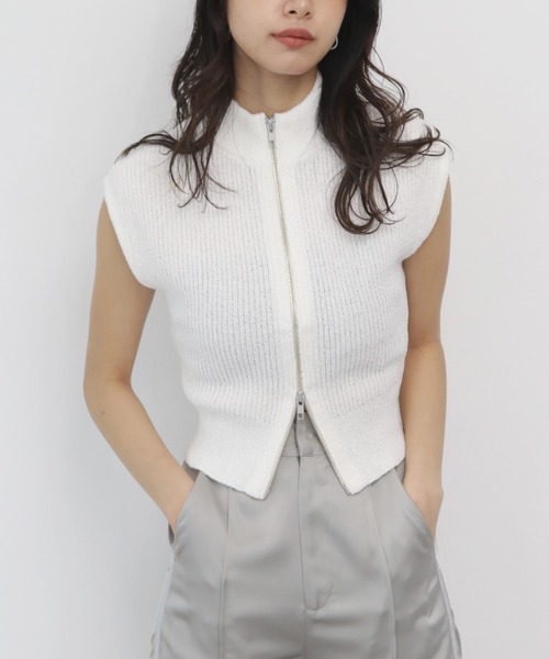 MURUA(ムルーア)の「フロントZIPニットタンク(ニット/セーター・レディース・ホワイト/ブラック/オレンジ/ブルー/その他1・FREE)」の2枚目の写真
