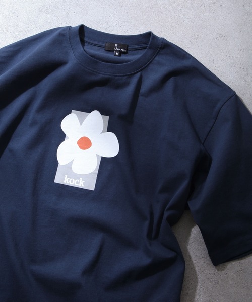 ZIP FIVE（ジップファイブ）の「【ZIP FIVE】【FLOUR ARTS】 花刺繍 ＆ フラワープリント ビッグシルエット 半袖Tシャツ 【ユニセックス】（Tシャツ/カットソー・レディース・ホワイト/ブラック/クリーム/ホワイト×グリーン/ホワイト×ブルー/オートミール/ブラック系/グレー系/ベージュ系/アイボリー系/ネイビー系/杢グレー/ネイビー・SMALL/MEDIUM/LARGE）」の13枚目の写真