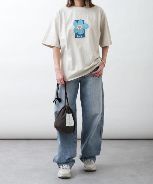 ZIP FIVE（ジップファイブ）の「【ZIP FIVE】【FLOUR ARTS】 花刺繍 ＆ フラワープリント ビッグシルエット 半袖Tシャツ 【ユニセックス】（Tシャツ/カットソー・レディース・ホワイト/ブラック/クリーム/ホワイト×グリーン/ホワイト×ブルー/オートミール/ブラック系/グレー系/ベージュ系/アイボリー系/ネイビー系/杢グレー/ネイビー・SMALL/MEDIUM/LARGE）」の14枚目の写真