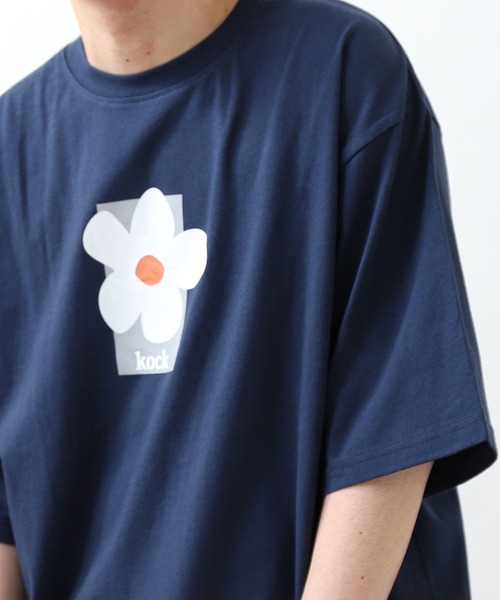ZIP FIVE（ジップファイブ）の「【ZIP FIVE】【FLOUR ARTS】 花刺繍 ＆ フラワープリント ビッグシルエット 半袖Tシャツ 【ユニセックス】（Tシャツ/カットソー・レディース・ホワイト/ブラック/クリーム/ホワイト×グリーン/ホワイト×ブルー/オートミール/ブラック系/グレー系/ベージュ系/アイボリー系/ネイビー系/杢グレー/ネイビー・SMALL/MEDIUM/LARGE）」の15枚目の写真
