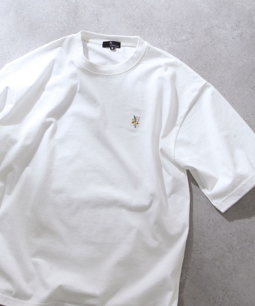ZIP FIVE（ジップファイブ）の「【ZIP FIVE】【FLOUR ARTS】 花刺繍 ＆ フラワープリント ビッグシルエット 半袖Tシャツ 【ユニセックス】（Tシャツ/カットソー・レディース・ホワイト/ブラック/クリーム/ホワイト×グリーン/ホワイト×ブルー/オートミール/ブラック系/グレー系/ベージュ系/アイボリー系/ネイビー系/杢グレー/ネイビー・SMALL/MEDIUM/LARGE）」の16枚目の写真