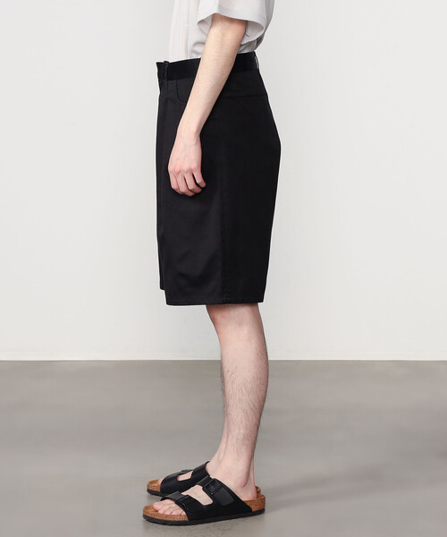Bshop(ビショップ)の「FARAH | コットン 2タックワイドショーツ MEN(その他パンツ・メンズ・ベージュ/ブラック・30/32/34)」の3枚目の写真