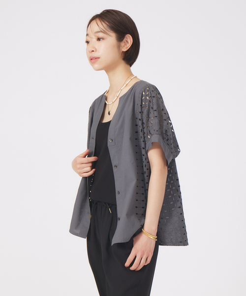 qualite（カリテ）の「レースドルマンブラウス（シャツ/ブラウス・レディース・ホワイト/チャコールグレー・フリー）」の2枚目の写真