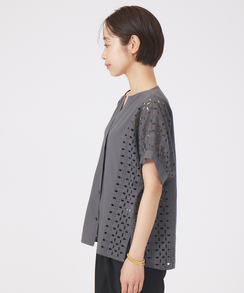 qualite（カリテ）の「レースドルマンブラウス（シャツ/ブラウス・レディース・ホワイト/チャコールグレー・フリー）」の6枚目の写真