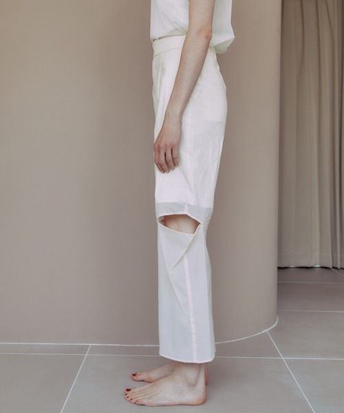 PUBLIC TOKYO(パブリックトウキョウ)の「【岐阜県産】スリットシアーナイロンパンツ/カーゴパンツ(カーゴパンツ・レディース・ホワイト/オレンジ・FREE)」の20枚目の写真