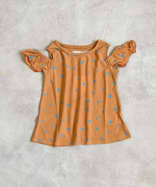 CALMIA（カルミア）の「オフショルダーカットソー(90～150cm)（Tシャツ/カットソー・キッズ・ベージュ/グリーン/レッド/ピンク/ライトブルー・90/100/110/120/130/140/150）」の8枚目の写真