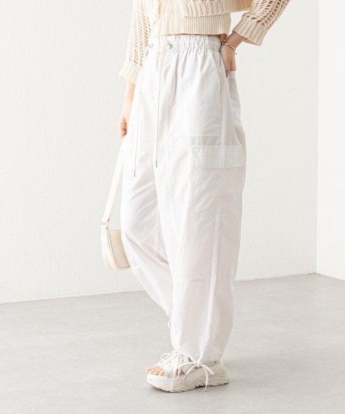 Chico(チコ)の「ポケット裾絞りカーゴパンツ(カーゴパンツ・レディース・ピンク/アイボリー/ブラック/ベージュ・FREE)」の6枚目の写真