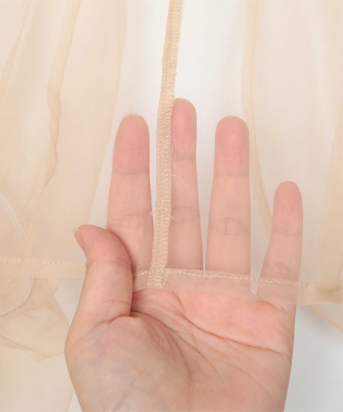miette(ミエット)の「ボリュームスリーブチュールシアーボレロ(シャツ/ブラウス・レディース・ブラック/ベージュ/ブルー/グレー/バーガンディー・FREE)」の10枚目の写真