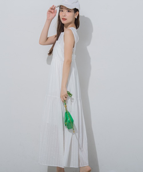 VICKY（ビッキー）の「【涼し気で夏にぴったり】ドビーストライプキャミワンピース《手洗い可能》（ワンピース・レディース・ホワイト/ブラック/ブルー・M）」の8枚目の写真