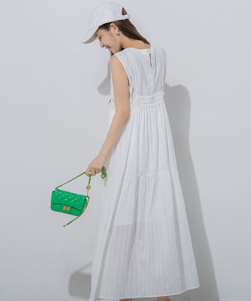 VICKY（ビッキー）の「【涼し気で夏にぴったり】ドビーストライプキャミワンピース《手洗い可能》（ワンピース・レディース・ホワイト/ブラック/ブルー・M）」の9枚目の写真