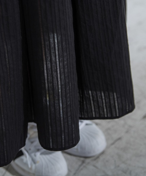 VICKY（ビッキー）の「【涼し気で夏にぴったり】ドビーストライプキャミワンピース《手洗い可能》（ワンピース・レディース・ホワイト/ブラック/ブルー・M）」の17枚目の写真