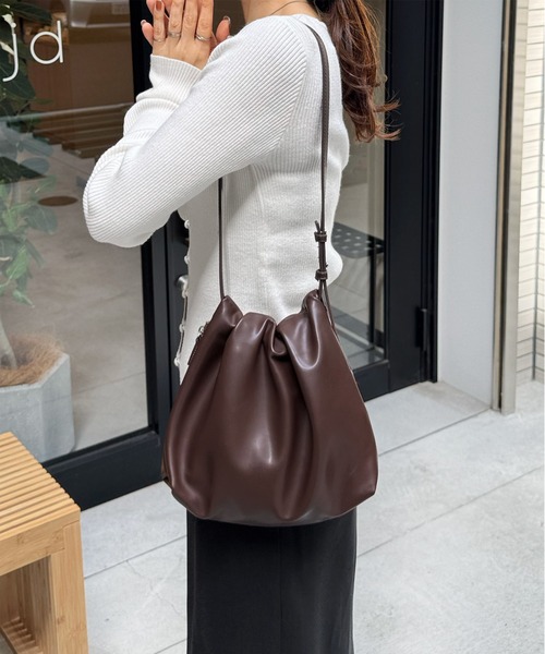 美品　ロンシャン　ハンドバッグ　茶　ホーボー　ギャザー　ワンショルダー　T2 美品 ロンシャン ハンドバッグ 茶 ホーボー ギャザー ワン