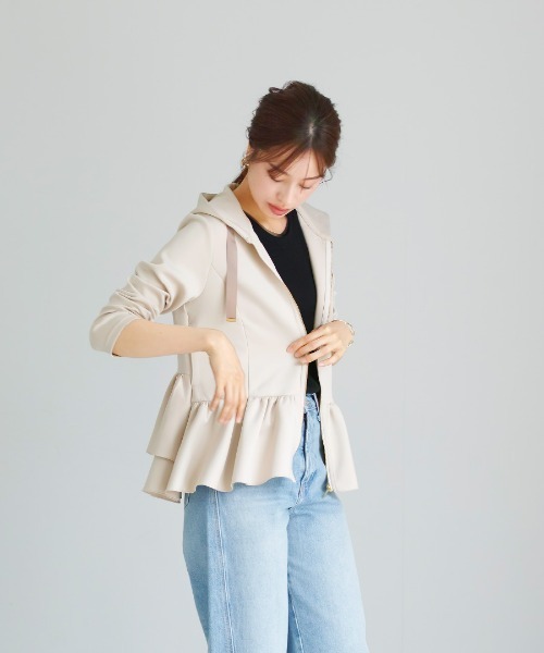 Emilyan（エミリアン）の「無敵のパーカー【洗える・UV CUT･ストレッチ・軽量・接触冷感】ハイストレッチダンボールニット・ティアードフリルパーカー（パーカー・レディース・ライトベージュ/グレイッシュベージュ/ブラック/ネイビー・S/M/L/LL）」の8枚目の写真