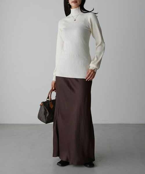 Anss.me（アンスミー）の「【Anss.me】【吸湿発熱】袖口パールボタンハイネックリブニットプルオーバー（ニット/セーター・レディース・バーガンディー/ブラック/アイボリー/チャコールグレー/モカ・FREE）」の10枚目の写真