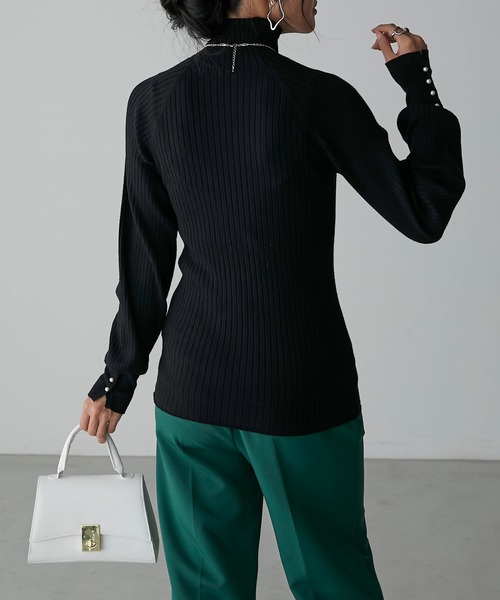 Anss.me（アンスミー）の「【Anss.me】【吸湿発熱】袖口パールボタンハイネックリブニットプルオーバー（ニット/セーター・レディース・バーガンディー/ブラック/アイボリー/チャコールグレー/モカ・FREE）」の16枚目の写真