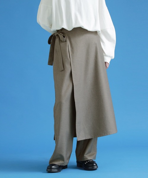 kOhAKU（コハク）の「【廃盤】『ラップ付きストレートワイドパンツ』（スラックス・レディース・ブラック/グレー・2/1）」の3枚目の写真