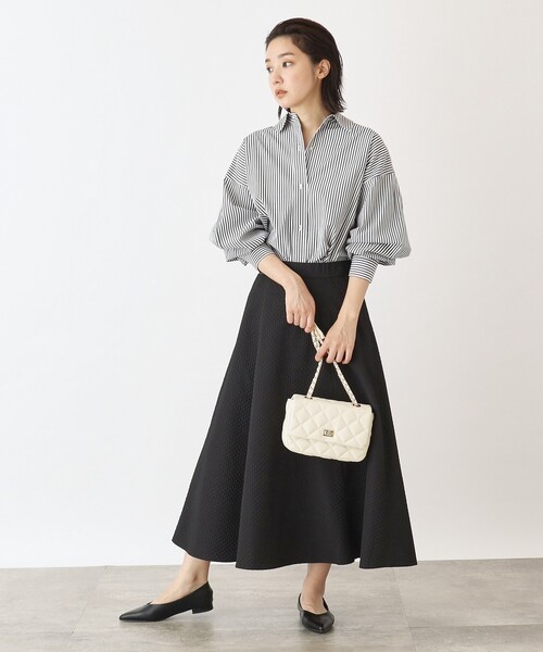 THE SHOP TK (ザ ショップ ティーケー )の「◆コクーンシルエットシャツ【手洗い可】(シャツ/ブラウス・レディース・ホワイト系/ブラック系2/ブルー系7・12/13)」の18枚目の写真