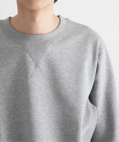 NVRFRGT（ネヴァーフォーゲット）の「NVRFRGT TECH FUSION CREW NECK 