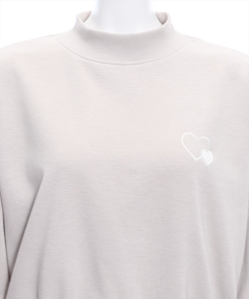 clear(クリア)の「ハート刺繍裾ドロストショート丈スウェット(スウェット・レディース・ブラック/グレイッシュベージュ・F)」の10枚目の写真