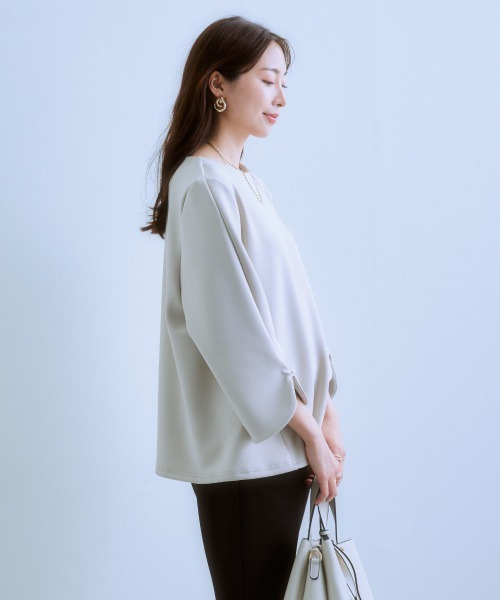 7days Life Styling（セブンデイズライフスタイリング）の「パール調ビジュー使い９分袖トップス(きれいめダンボール素材)（Tシャツ/カットソー・レディース・グレイッシュベージュ/ブラック・S/M/L/LL）」の5枚目の写真