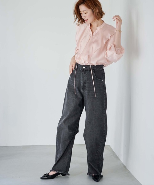 UR'S（ユアーズ）の「ラインカーブデニム（デニムパンツ・レディース・ブルー/ブラック・M/L）」の7枚目の写真