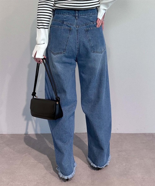 UR'S（ユアーズ）の「ラインカーブデニム（デニムパンツ・レディース・ブルー/ブラック・M/L）」の6枚目の写真