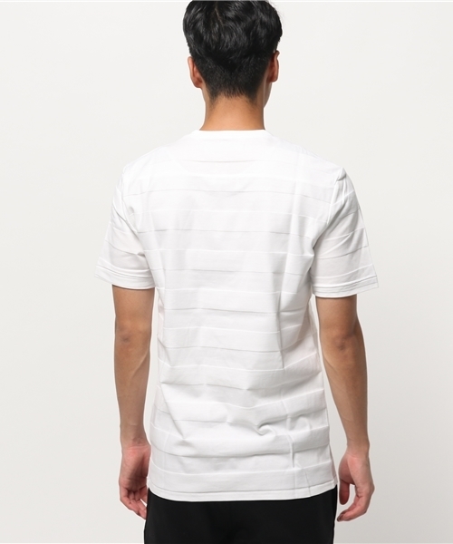 KATHARINE HAMNETT LONDON （キャサリンハムネットロンドン）の「LINKS JACQUARD BORDER SHORT / リンクスジャガードボーダーショート（Tシャツ/カットソー・メンズ・ホワイト/ネイビー・LARGE/X-LARGE/MEDIUM）」の6枚目の写真