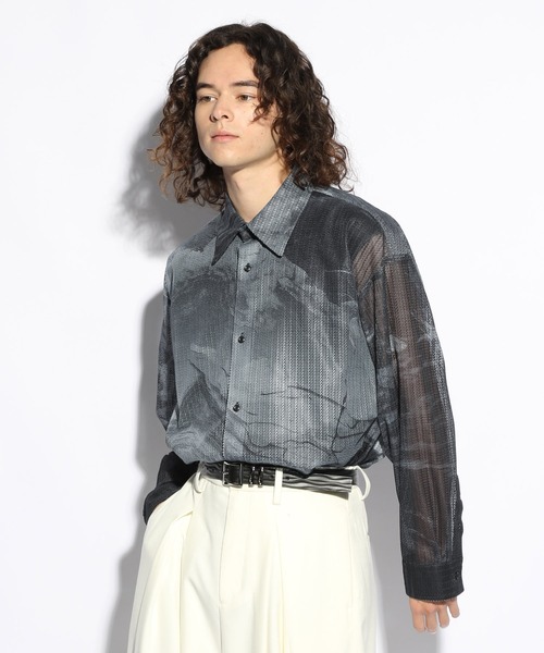 HARE（ハレ）の「ランドスケーププリントシアーシャツ(HARE)（シャツ/ブラウス・メンズ・ブラック/ブルー/レッド・FREE）」の2枚目の写真