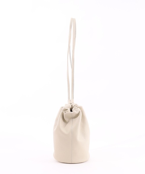 COOCO(クーコ)の「【牛革】シュリンクレザー 巾着型ボディBAG(ショルダーバッグ・レディース・ブラック/ブラウン系その他/シルバー/オフホワイト・9)」の5枚目の写真