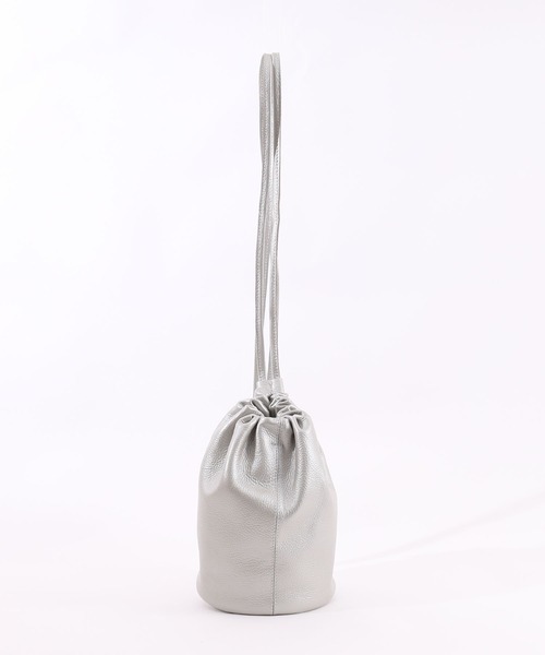 COOCO(クーコ)の「【牛革】シュリンクレザー 巾着型ボディBAG(ショルダーバッグ・レディース・ブラック/ブラウン系その他/シルバー/オフホワイト・9)」の17枚目の写真
