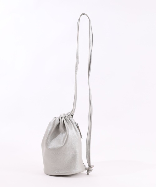 COOCO(クーコ)の「【牛革】シュリンクレザー 巾着型ボディBAG(ショルダーバッグ・レディース・ブラック/ブラウン系その他/シルバー/オフホワイト・9)」の18枚目の写真