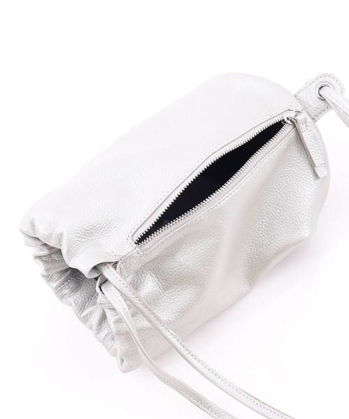 COOCO(クーコ)の「【牛革】シュリンクレザー 巾着型ボディBAG(ショルダーバッグ・レディース・ブラック/ブラウン系その他/シルバー/オフホワイト・9)」の22枚目の写真