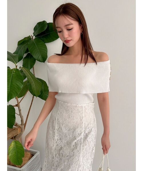 dazzlin（ダズリン）の「クロップドオフショルニットプルオーバー（ニット/セーター・レディース・オフホワイト/グレー/ブラック/ピンク/オレンジ・FREE）」の12枚目の写真