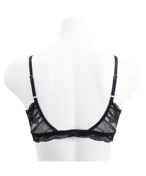mignon la vie a duex(ミニヨン ラヴィアドゥ)の「【Le petale/ルペタル】ブラレット 単品(ブラジャー・レディース・ピンク/ライトグリーン/ダークネイビー・LL/L/M)」の17枚目の写真