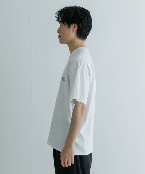 Russell Athletic（ラッセルアスレティック）の「『別注』RUSSELLATHLETIC×UR　SHORT-SLEEVE T-SHIRTS（Tシャツ/カットソー・メンズ・ホワイト系その他/ホワイト/ブラック系その他/ブラック・MEDIUM/LARGE）」の21枚目の写真