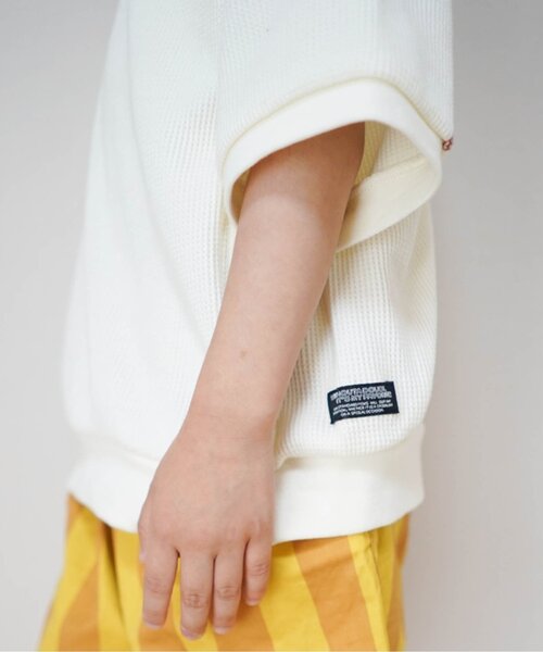 BREEZE（ブリーズ）の「WEB限定 ワッフルTシャツ（Tシャツ/カットソー・キッズ・レッド/ブラック/オフホワイト・80/90/100/110/120/130/140）」の5枚目の写真