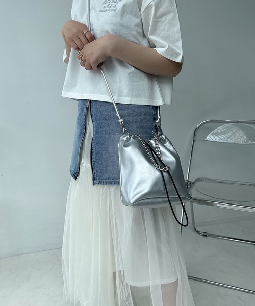 AS KNOW AS plus（アズノゥアズプラス）の「◎チェーン2WAY巾着バッグ（ショルダーバッグ・レディース・ブラック系/アイボリー/シルバー/ブラック・FREE）」の12枚目の写真